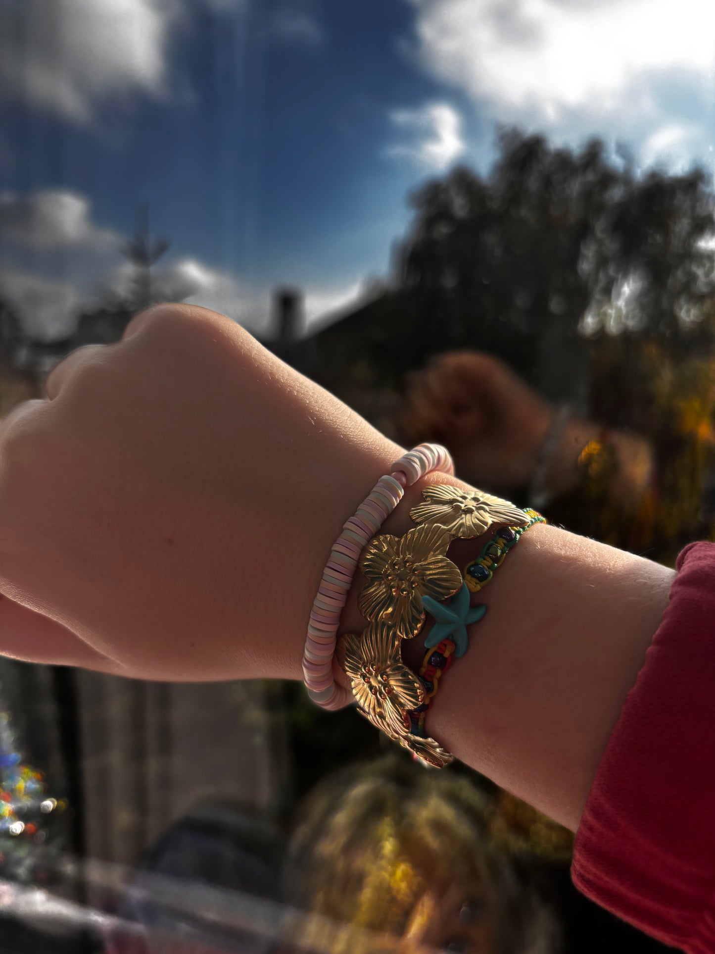 Armbandje met vrolijke kleuren
